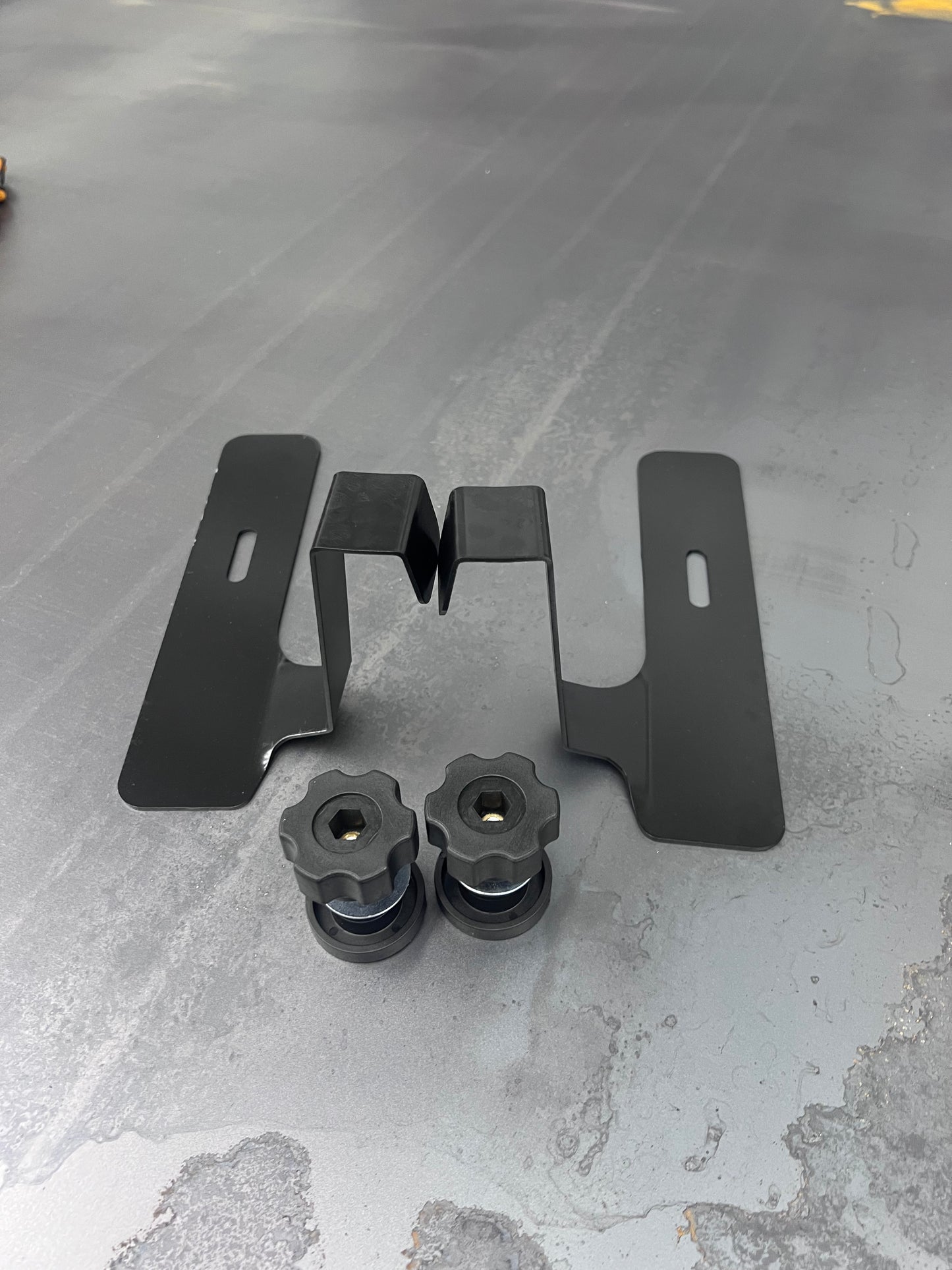 Yeti 35 cooler mounts for Polaris pro r